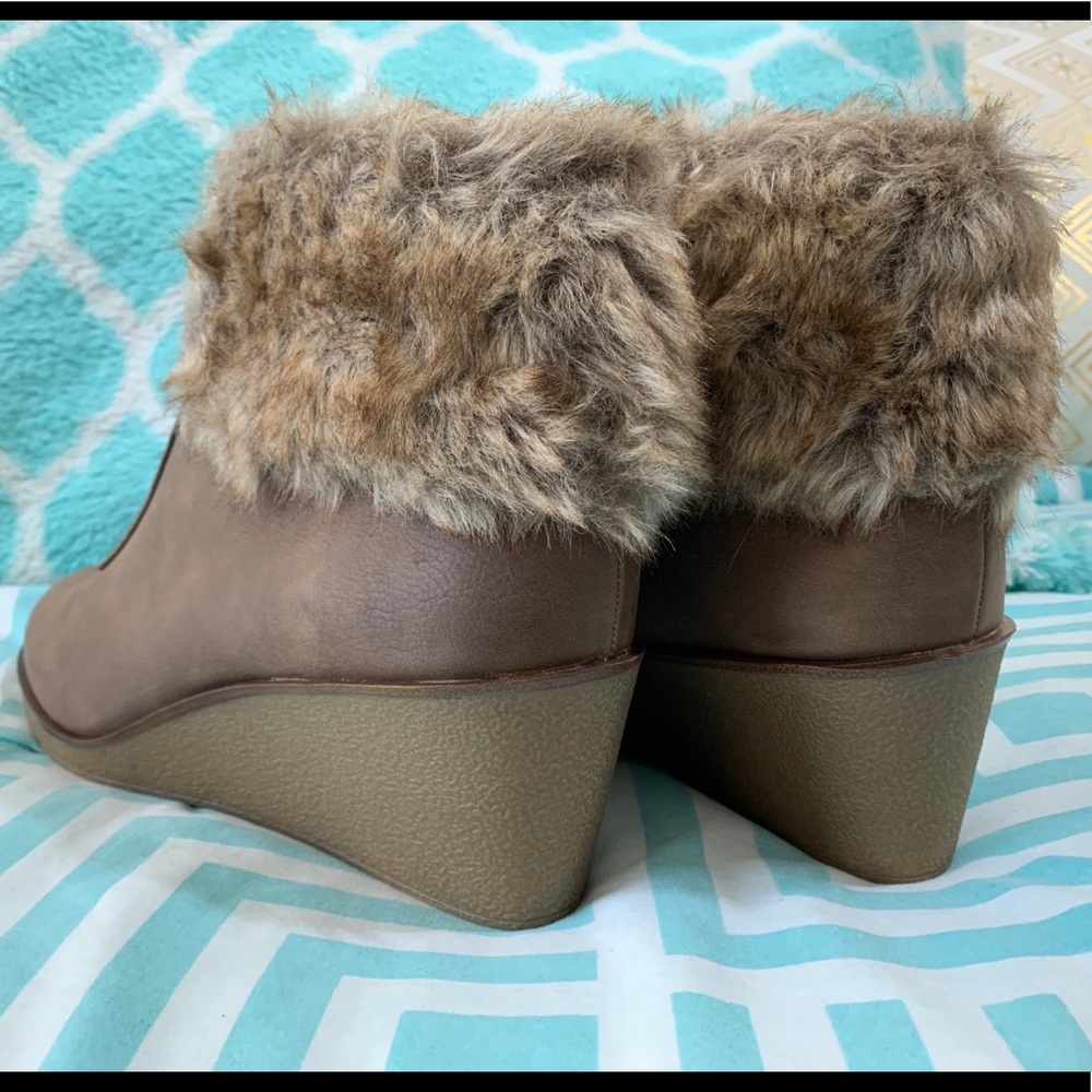 Aerosoles A2 Bintegrity Brown Ankle Boot - Picture 3 of 10